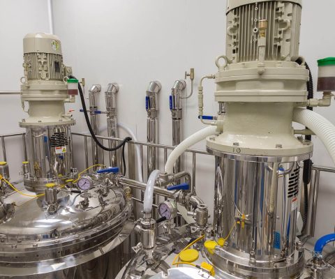 equipamento-de-sala-limpa-de-imagem-de-planta-e-maquinas-de-aco-inoxidavel (3) (1)